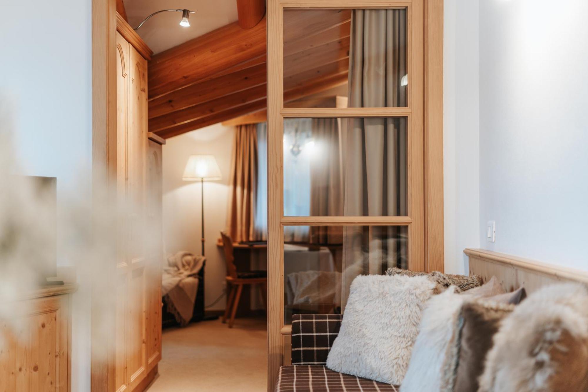 B&B Hotel Mirabel Ορτιζέι Εξωτερικό φωτογραφία