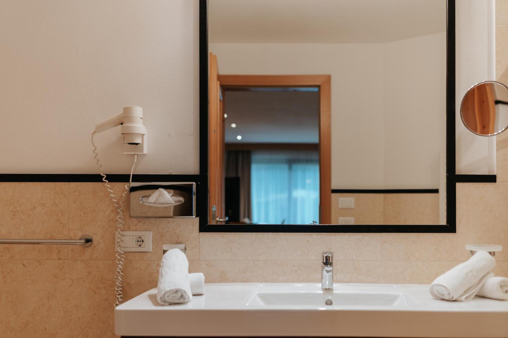 B&B Hotel Mirabel Ορτιζέι Δωμάτιο φωτογραφία